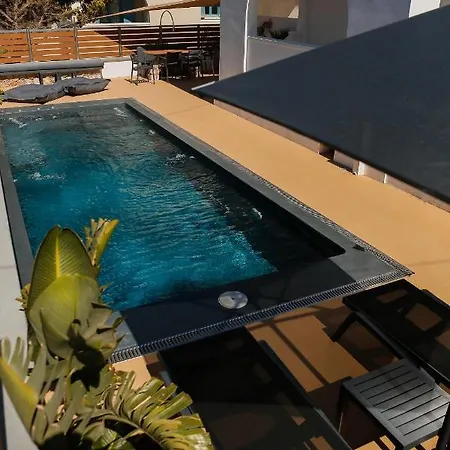 The Z Private Villa, Santorini Monolithos (Santorini)