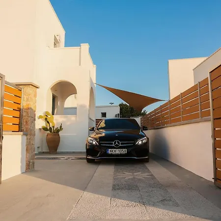 The Z Private Villa, Santorini Villa *