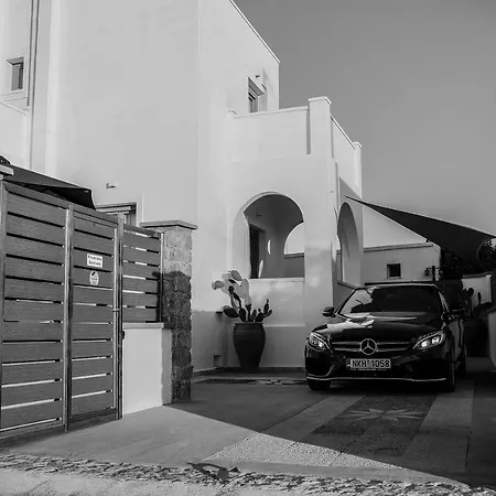 The Z Private Villa, Santorini Villa *