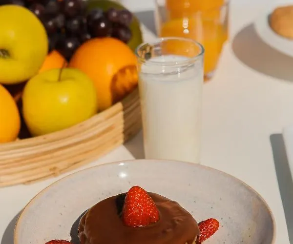 The Z Private Villa, Santorini モノリソス