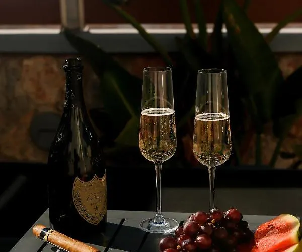 The Z Private Villa, Santorini וילה *