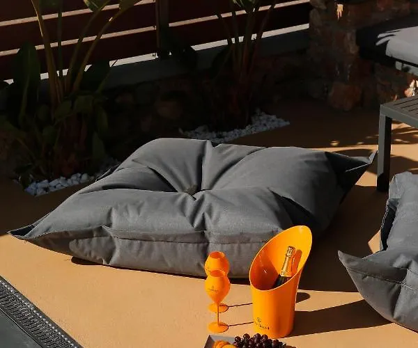 The Z Private Villa, Santorini * מונוליתוס